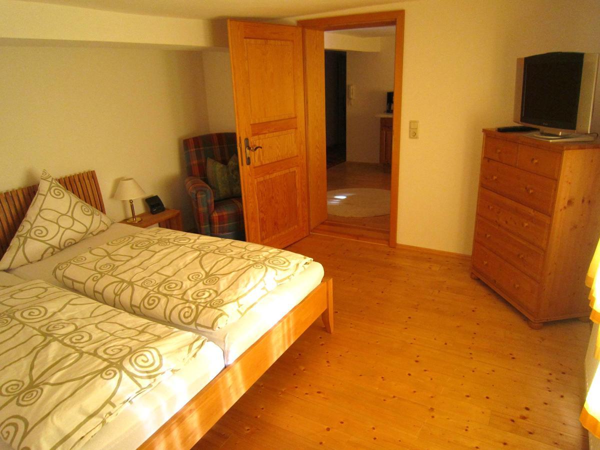 Ferienappartments Kirchhof Apartment *